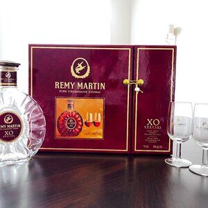 Remy Martin XO Special Champagne Cognac 750ML Empty Bottle w/Gift Box +2 Glasses